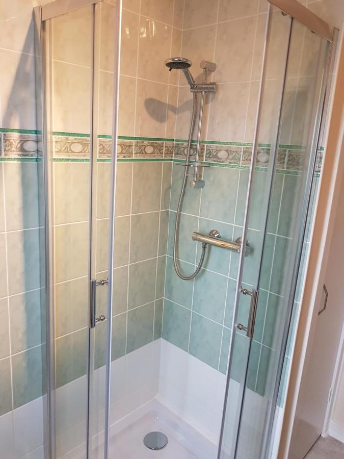 Spacious 2 Double Bedrooms House For A Relaxing Stay. Casa vacanze